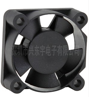 【電飯煲散熱風扇】轉子平衡軸心在哪裏？